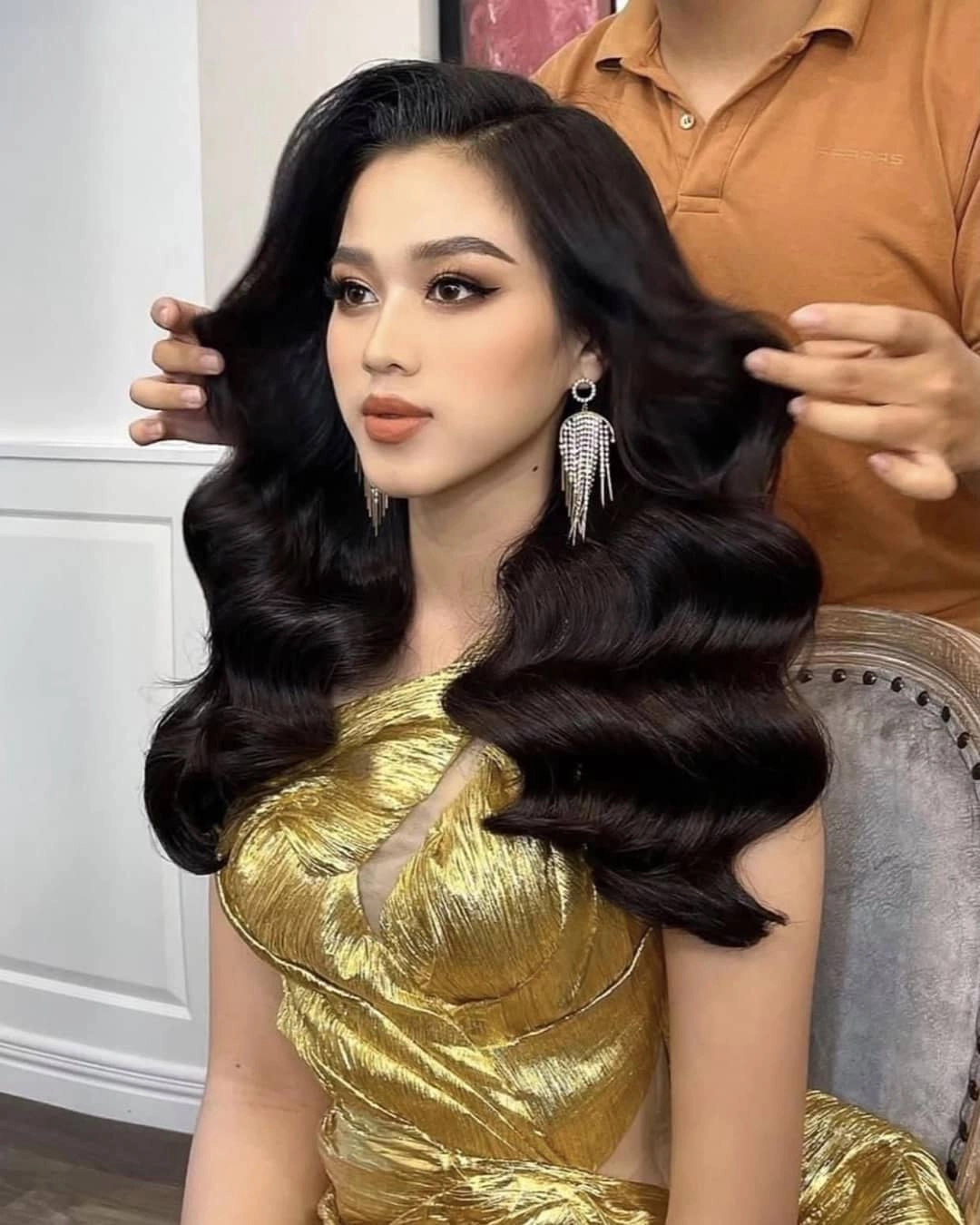 Dàn bông hậu trong 1 khung hình ai nấy 1 kiểu make-up riêng đỗ thị hà lạc quẻ - 13