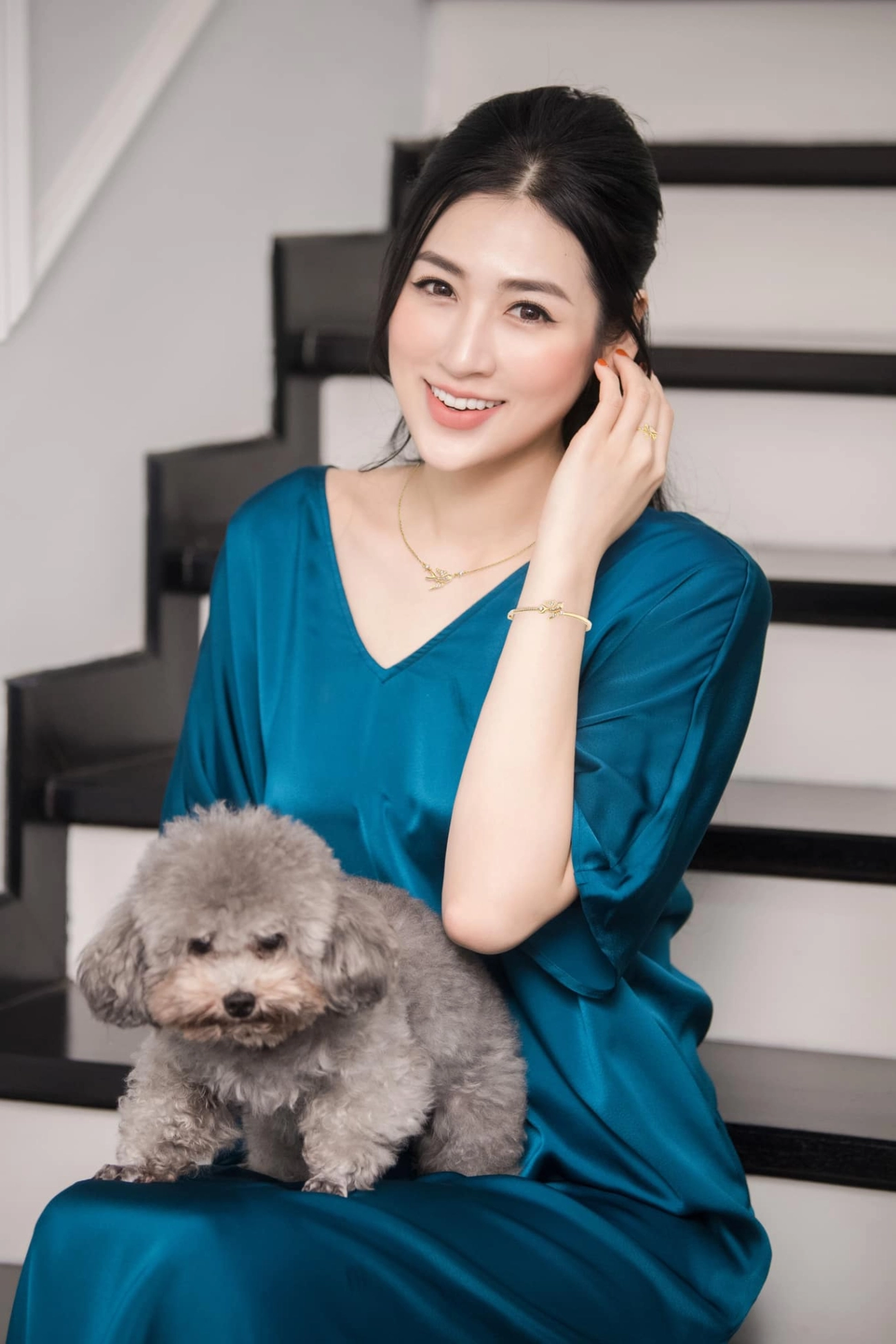 Dàn chân dài đuối sắc hậu covid minh tú nhợt nhạt dương tú anh nổi mụn đỗ hà rụng tóc - 3