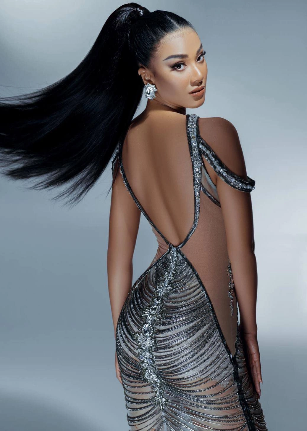 Đàn em khánh vân mất ngủ trước thềm miss universe đạp liền tù tì 43km đốt mỡ ép dáng thon - 9
