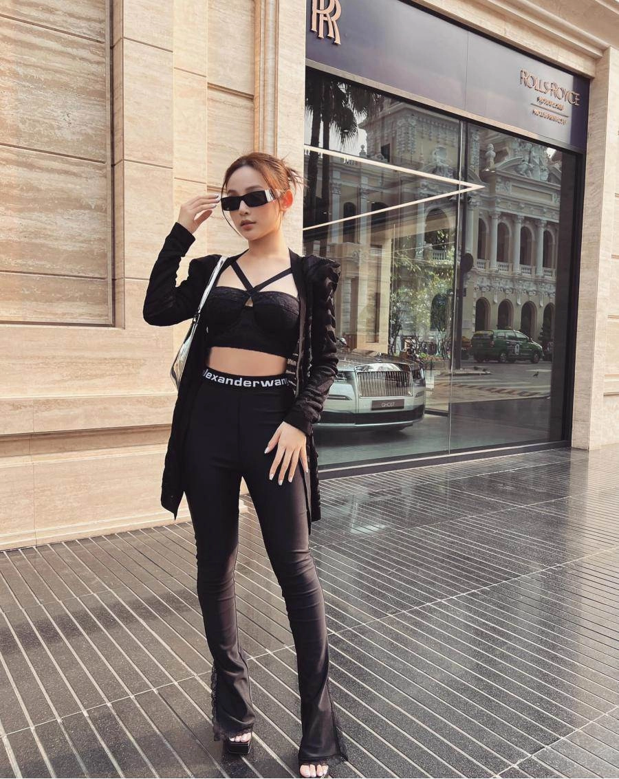 Dàn hotgirl hà thành tụ họp khó rời mắt khỏi chiếc áo của vợ rapper và thiếu gia khách sạn - 14