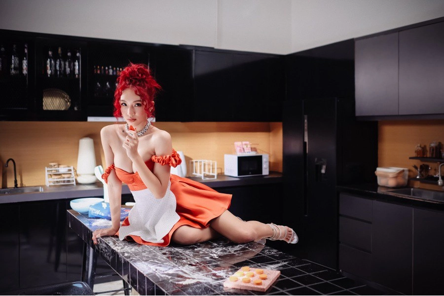 Dàn hotgirl hà thành tụ họp khó rời mắt khỏi chiếc áo của vợ rapper và thiếu gia khách sạn - 17
