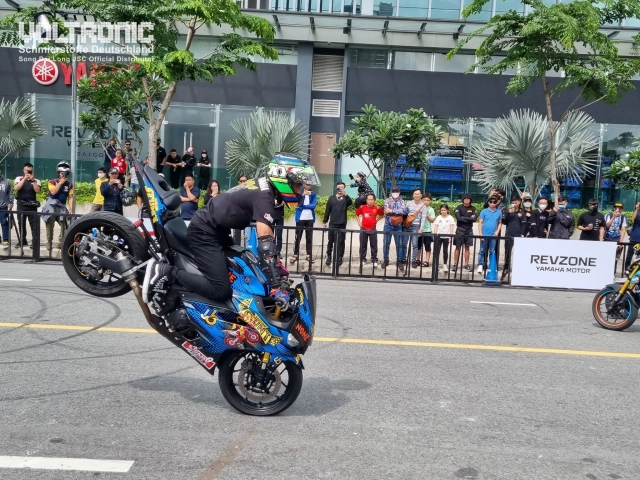 Dàn siêu phẩm chăm sóc xế cưng của hãng voltronic có mặt tại sport bike festival - 1