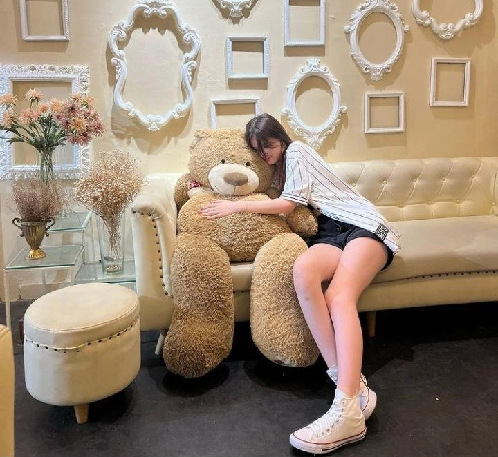 Đặng văn lâm thân thiết bên cô gái lạ hóa ra là em gái hotgirl 15 tuổi cao 1m8 - 7