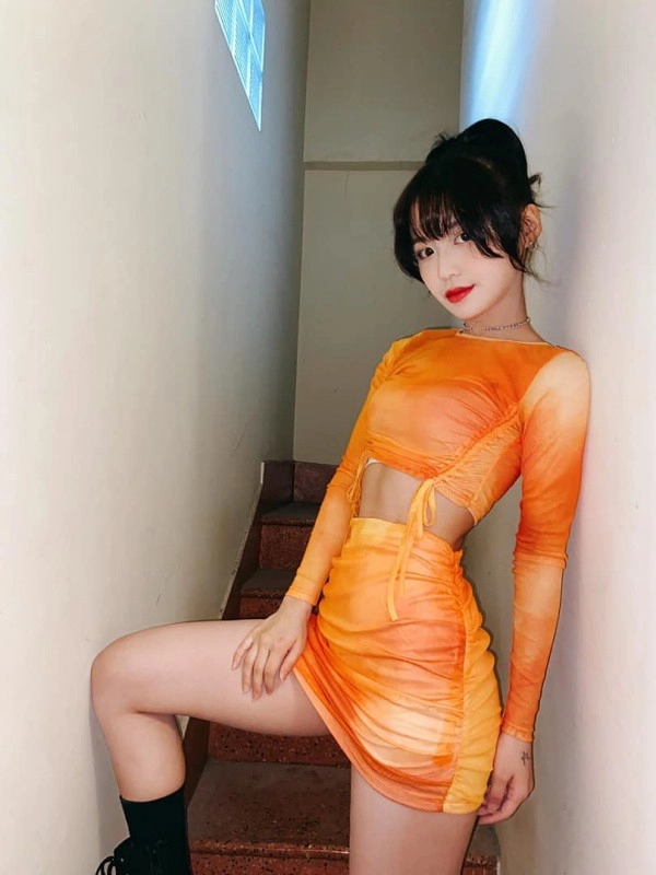 Đánh bại ngọc trinh để đạt vòng eo nhỏ nhất vbiz học trò đông nhi giờ quyến rũ đến lạ - 3