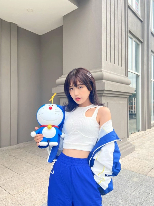 Đánh bại ngọc trinh để đạt vòng eo nhỏ nhất vbiz học trò đông nhi giờ quyến rũ đến lạ - 8