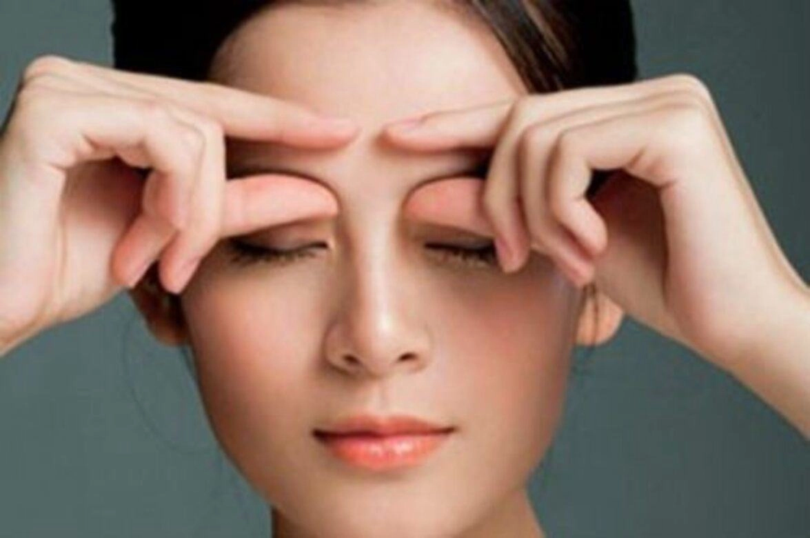 Đánh bay nếp nhăn giảm ngay mỏi mắt nhờ những cách massage mắt tại nhà đơn giản hiệu quả - 4