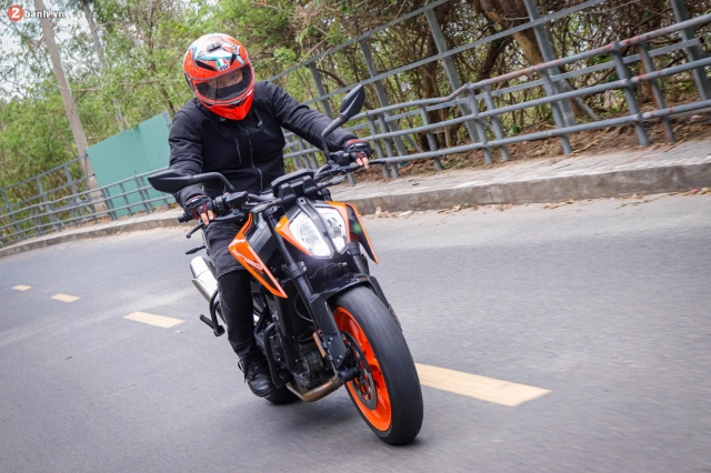 Đánh giá ktm 790 duke - 4 chiếc xe trong 1 thân xác siêu nhẹ - 16