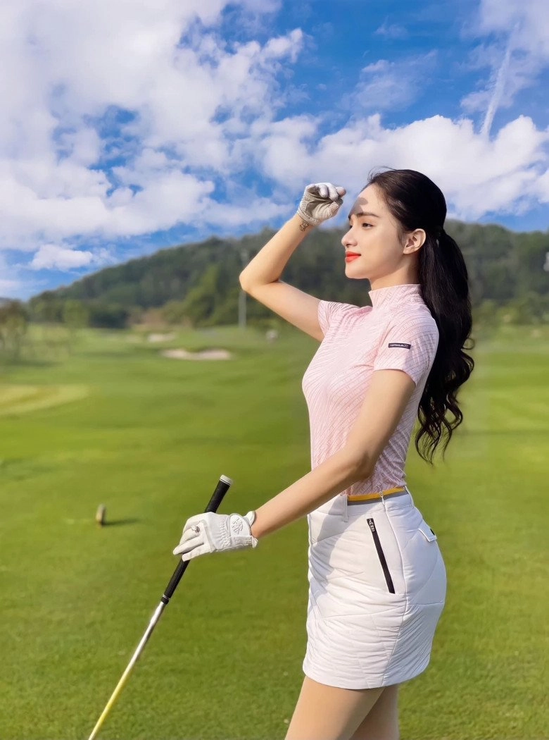 Đánh golf chưa lâu hương giang đã có trọn thân hình ngực nở eo thon mông căng tràn - 6