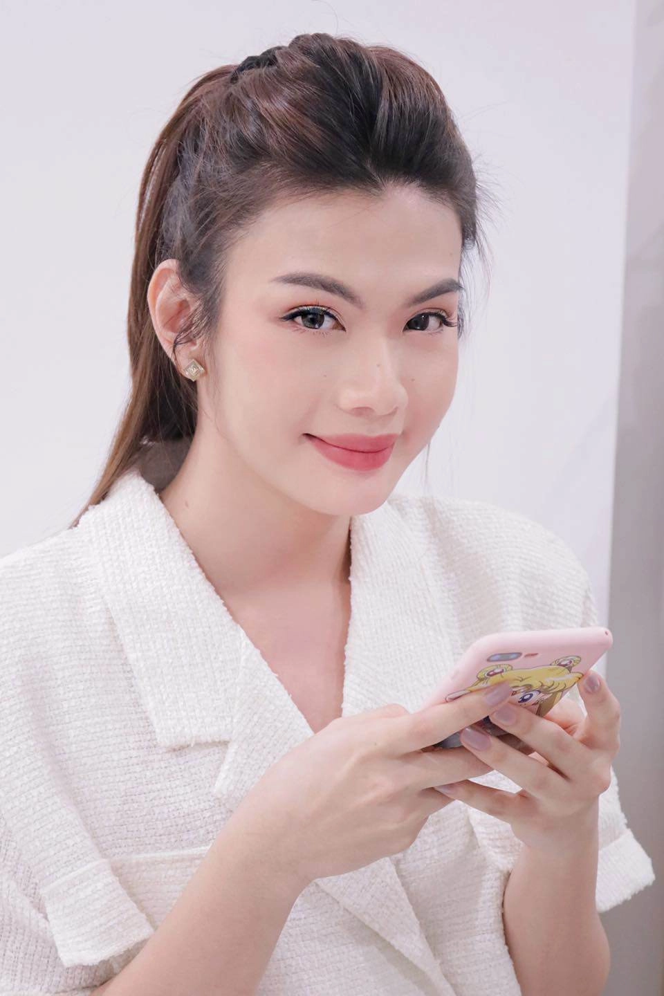 Đào bá lộc mặc style giấu quần xinh như tiểu thư với chiêu làm đẹp đơn giản - 10