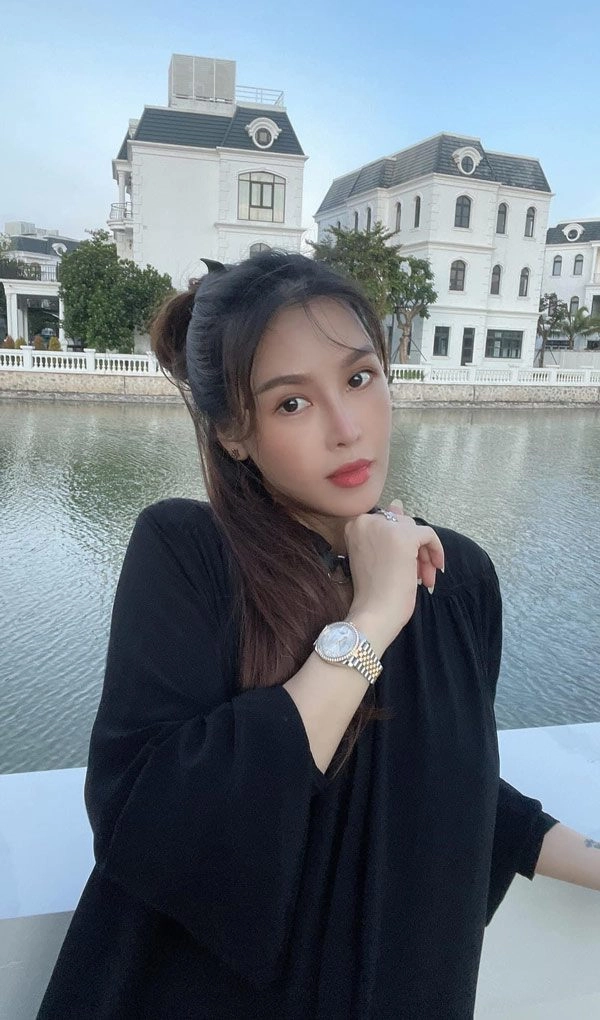 Đây mới là người đẹp phẫu thuật thẩm mỹ nhiều nhất nhì showbiz việt - 16