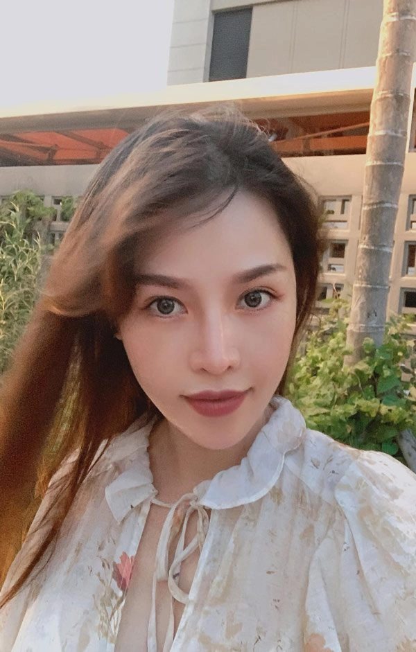 Đây mới là người đẹp phẫu thuật thẩm mỹ nhiều nhất nhì showbiz việt - 17
