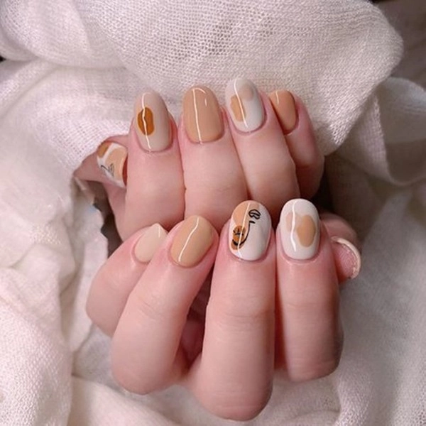 Để dành hết giãn cách đi làm đẹp chị em làm ngay 12 mẫu nail màu nude này - 4