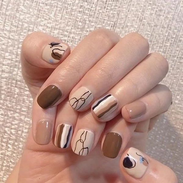 Để dành hết giãn cách đi làm đẹp chị em làm ngay 12 mẫu nail màu nude này - 6