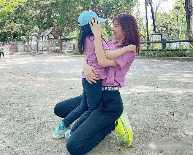 đệ nhất ngực đẹp lấy chồng đẻ 3 con đăng một bức ảnh thấy dấu hiệu bị chồng dày vò - 9