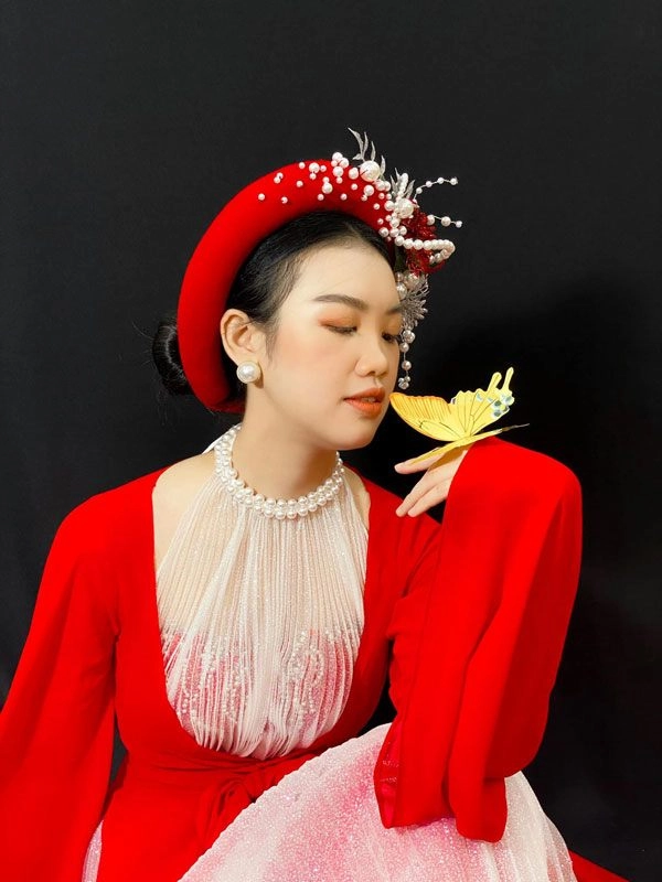 Đi thi hoa hậu mặc váy cưới cô gái nhận ngay bình luận muốn kiếm chồng hay sao - 8