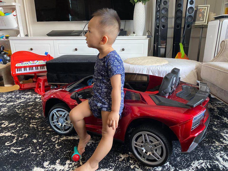 Đi từ thiện 2 tháng về thúy diễm khoe nhà mới đang xây cho con vui chơi tặng quà sang - 7