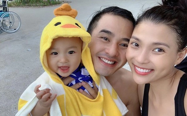 Đi từ thiện 2 tháng về thúy diễm khoe nhà mới đang xây cho con vui chơi tặng quà sang - 11