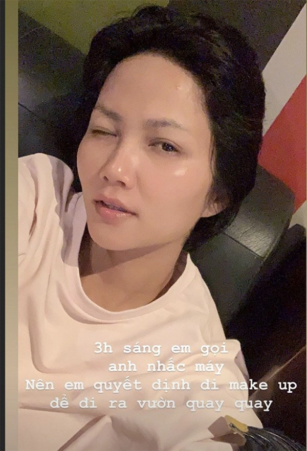 Dịch không có gì làm hhen niê makeup cho chị gái vô cùng chuyên nghiệp - 7