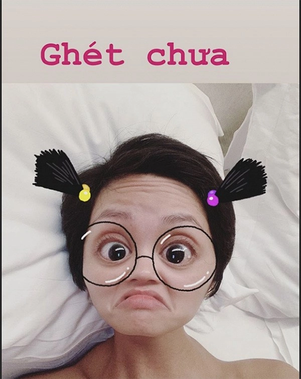Dịch không có gì làm hhen niê makeup cho chị gái vô cùng chuyên nghiệp - 9