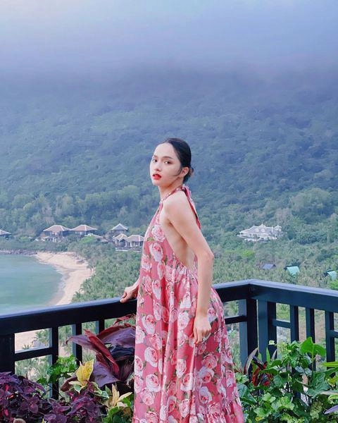 Diện chiếc đầm khoe thắt đáy lưng ong hương giang giờ đã không còn siêu mỏng như trước - 2