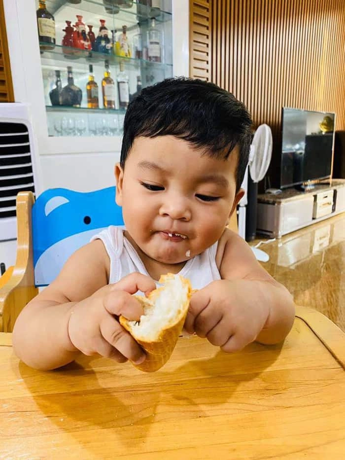 Diện mạo bụ bẫm đáng yêu của 2 nhóc tì vbiz được bố mẹ cho ăn chay trường từ bé - 20