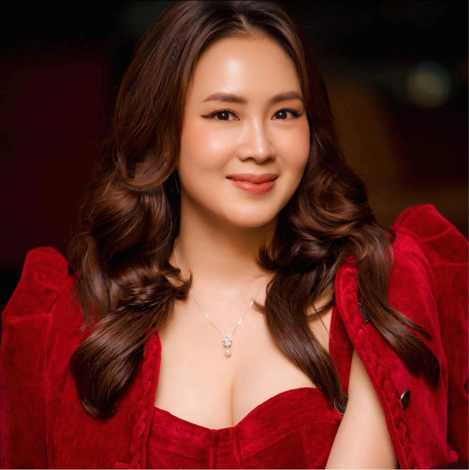 Diện set đồ len thường thường đi tắm nắng hồng diễm bị nổ comment xin in tư - 9