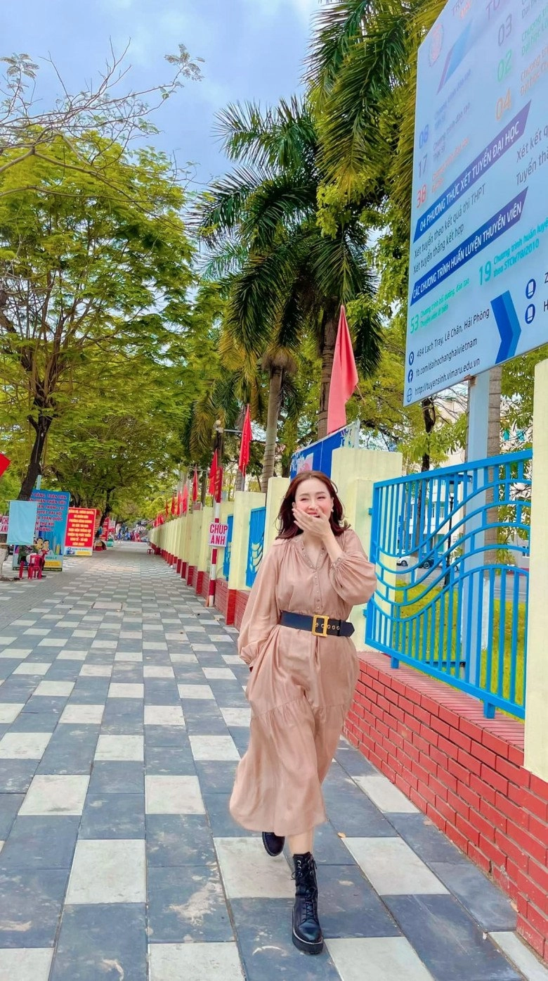 Diện thiết kế công sở giống vân trang thương ngày nắng về hồng diễm cao tay thêm giáp - 8