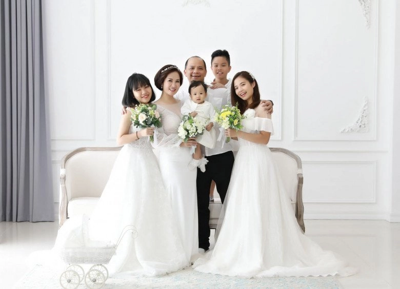 Diễn viên anh tuấn - nguyệt hằng u50 lên chức ông bà vẫn sinh thêm con thứ 4 - 5