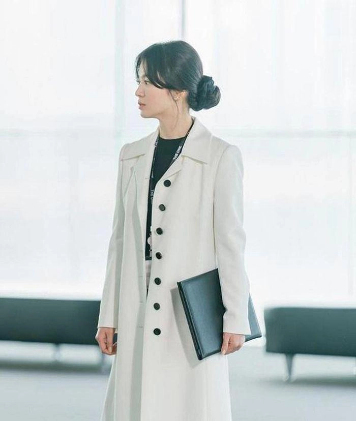 Diễn xuất nhạt nhòa nhưng những mẫu áo khoác của song hye kyo vẫn nhanh chóng bốc hơi khỏi kệ - 10