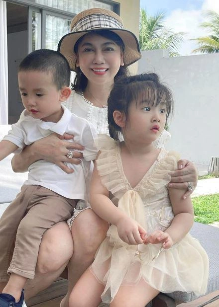Diệp lâm anh phủ nhận đập mặt xây lại gương mặt con gái 4 tuổi nói lên sự thật - 10