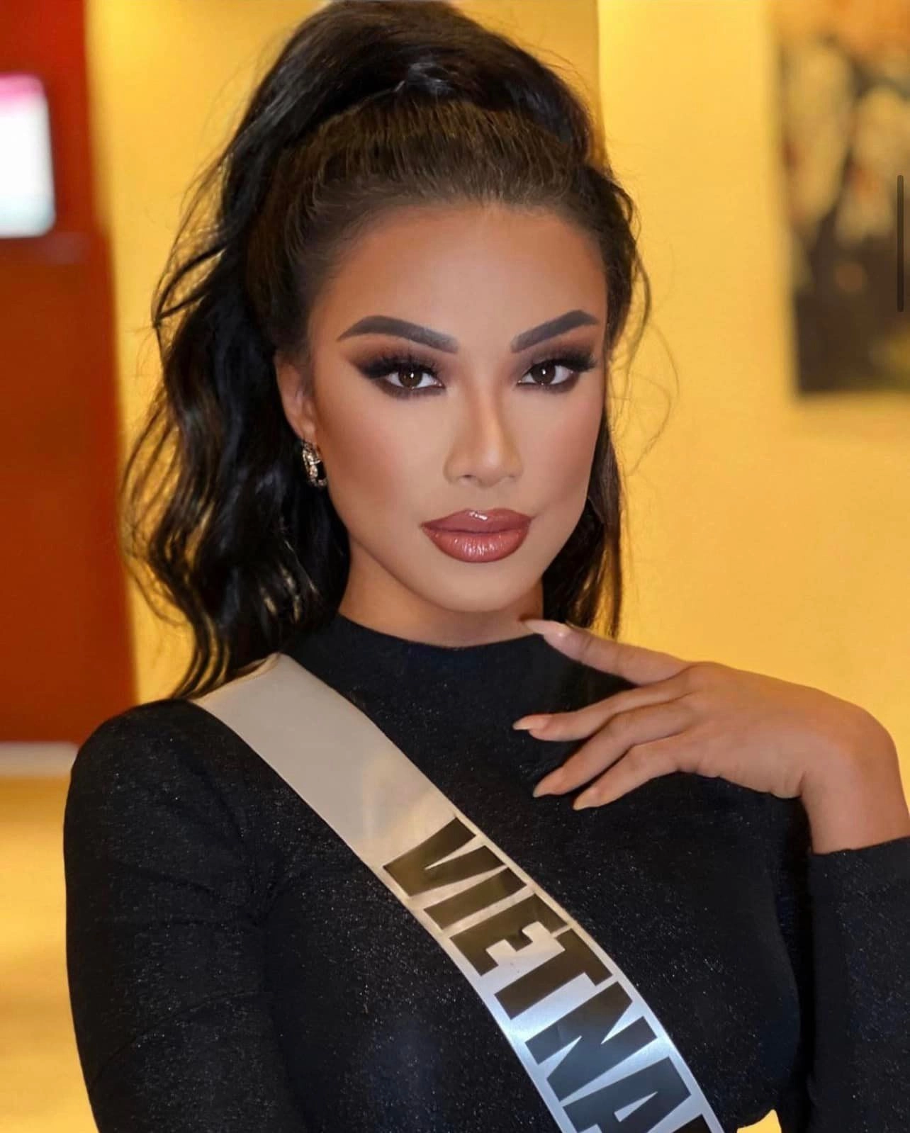 Điều các thí sinh hoa hậu như thùy tiên-đỗ thị hà phải làm để giữ lớp make-up hơn nửa ngày - 8