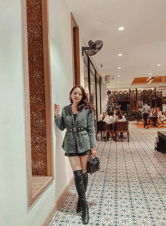 Dỗ con ngủ rồi nằm sõng soài mẹ bỉm đỏ mặt khi xem hình trong điện thoại chồng - 4