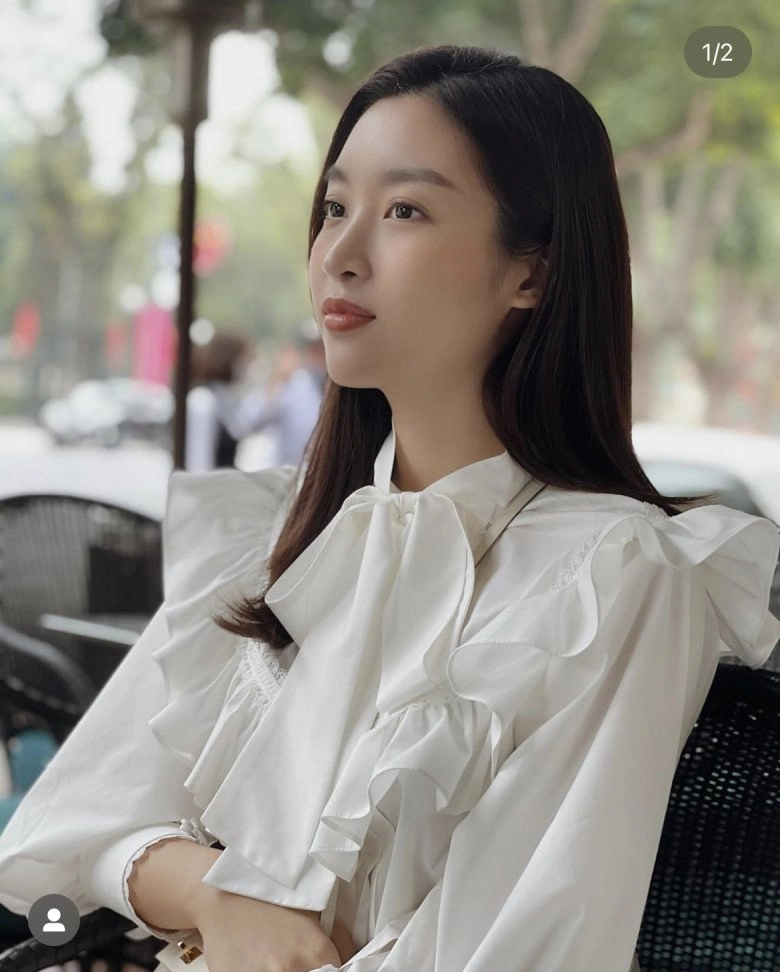 Đỗ mỹ linh lần đầu lộ diện sau tin được cầu hôn diện set đồ trẻ như nữ sinh - 4