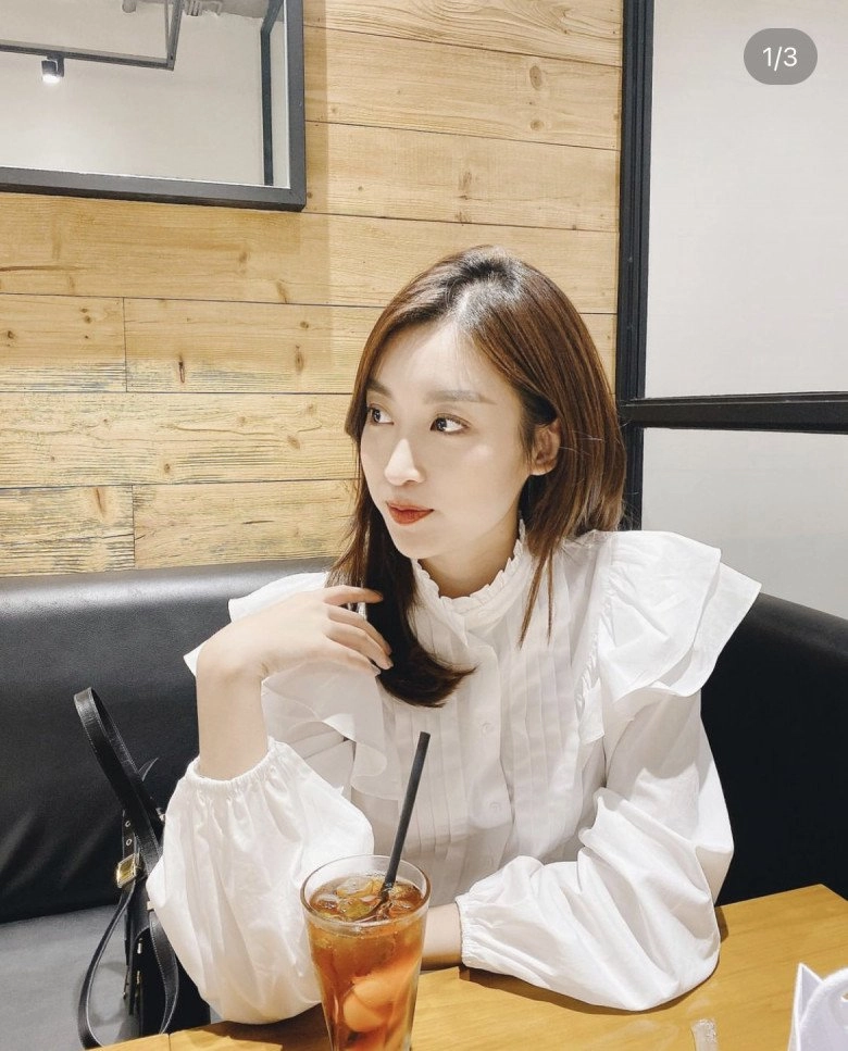 Đỗ mỹ linh lần đầu lộ diện sau tin được cầu hôn diện set đồ trẻ như nữ sinh - 7