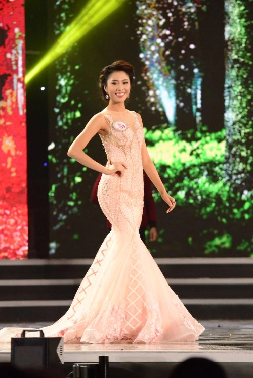 Đỗ mỹ linh rạng rỡ đăng quang hoa hậu việt nam 2016 - 5
