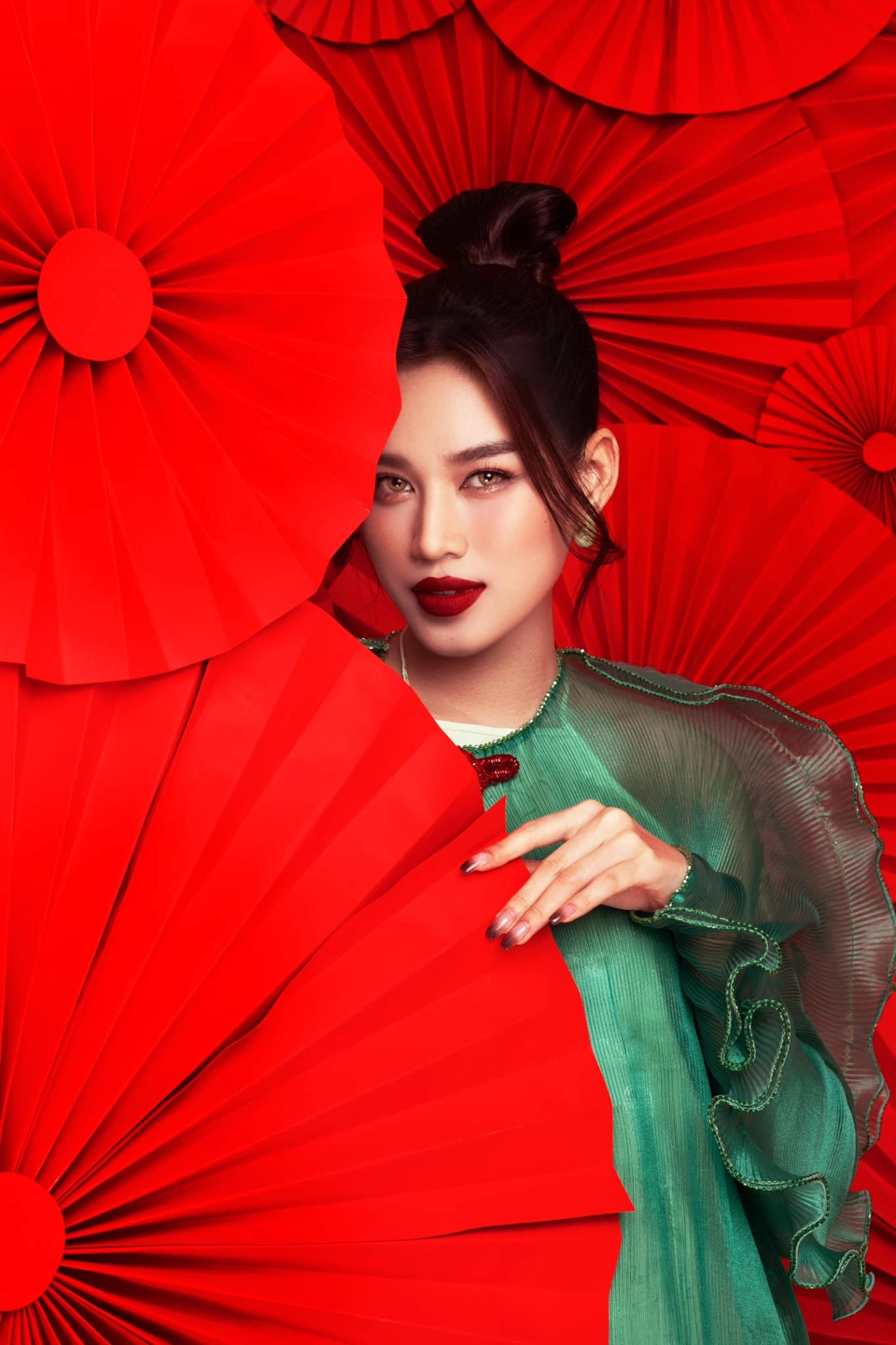 Đỗ thị hà diện váy buông lơi khoe nhan sắc như tranh vẽ trước thềm chung kết miss world - 10