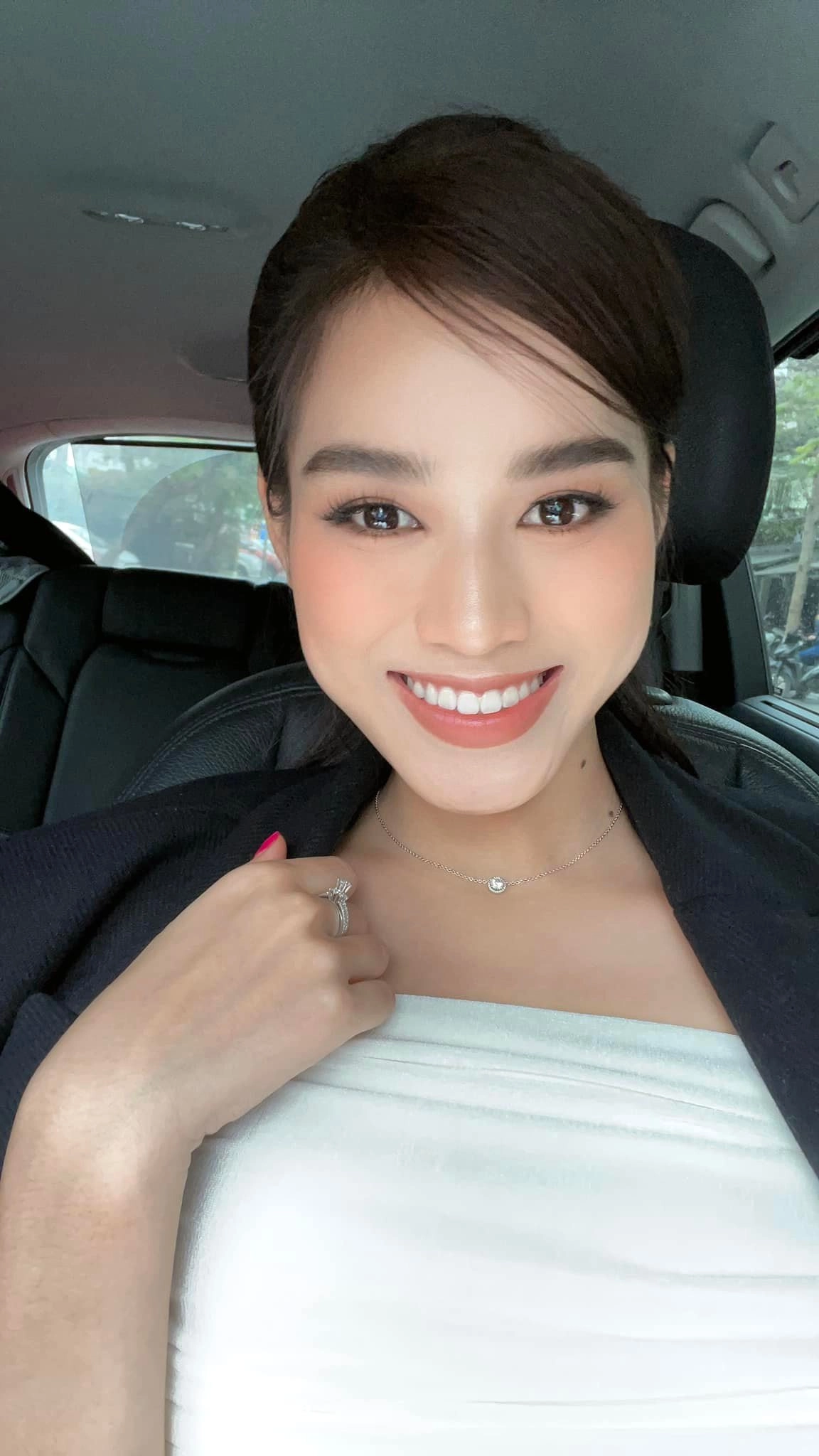 Đỗ thị hà háo hức trở lại trường phấn son sương sương chuẩn sinh viên gương mẫu - 3