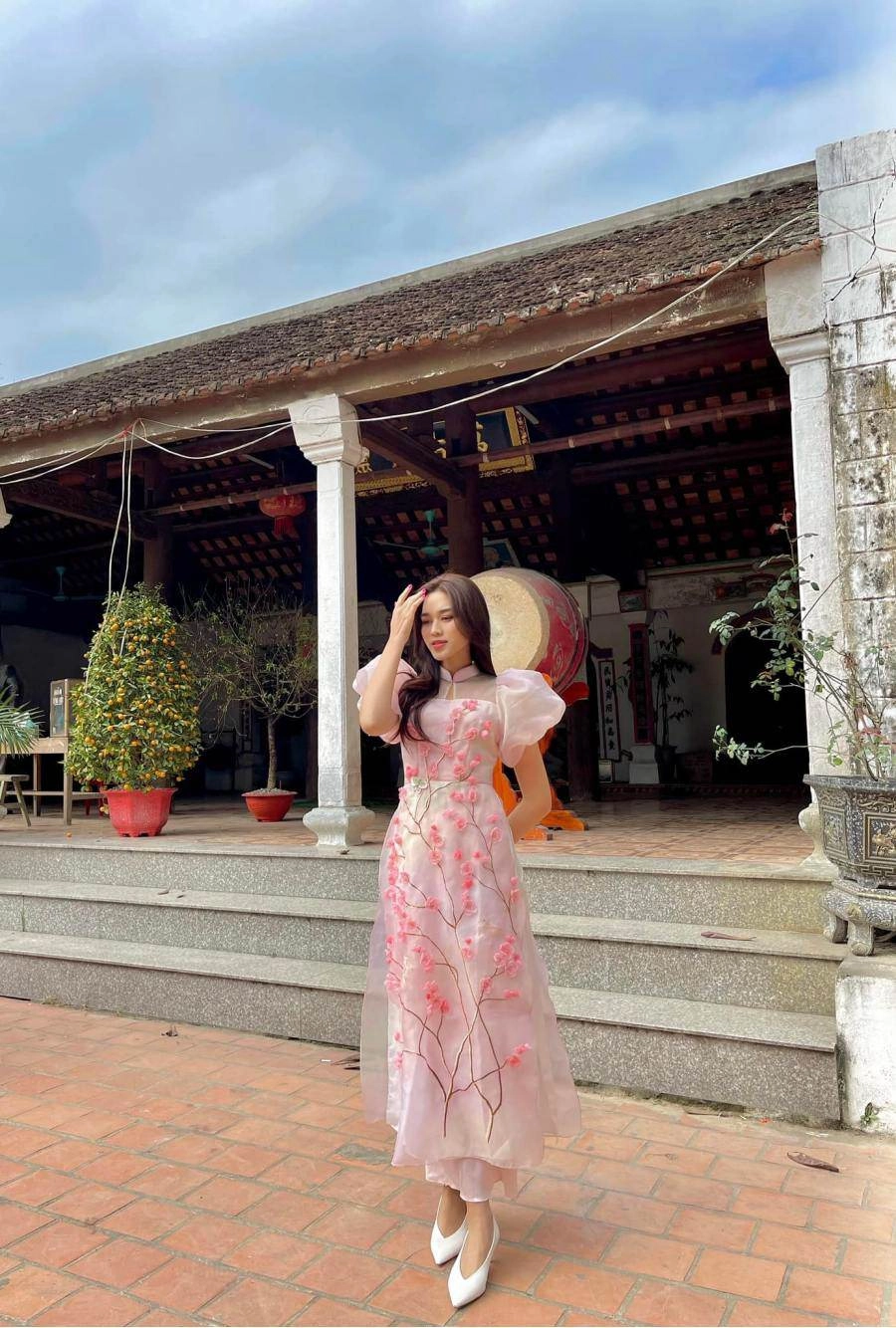 Đỗ thị hà trút bỏ xiêm y hoa hậu diện đồ chuẩn fashionista về chơi tết nhưng bị nhắc nhở - 10