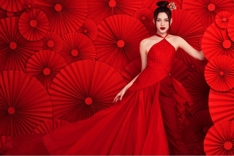 Đỗ thị hà trút bỏ xiêm y hoa hậu diện đồ chuẩn fashionista về chơi tết nhưng bị nhắc nhở - 12