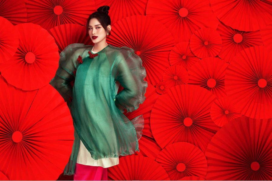 Đỗ thị hà trút bỏ xiêm y hoa hậu diện đồ chuẩn fashionista về chơi tết nhưng bị nhắc nhở - 13