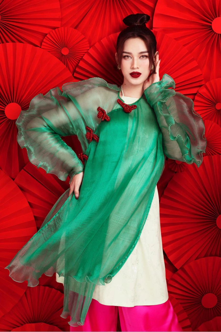 Đỗ thị hà trút bỏ xiêm y hoa hậu diện đồ chuẩn fashionista về chơi tết nhưng bị nhắc nhở - 14