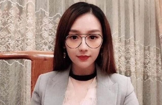 Doanh nhân siêu giàu cầu hôn mẹ đơn thân sau 1 tiếng xem mắt cô ấy quá xinh - 1