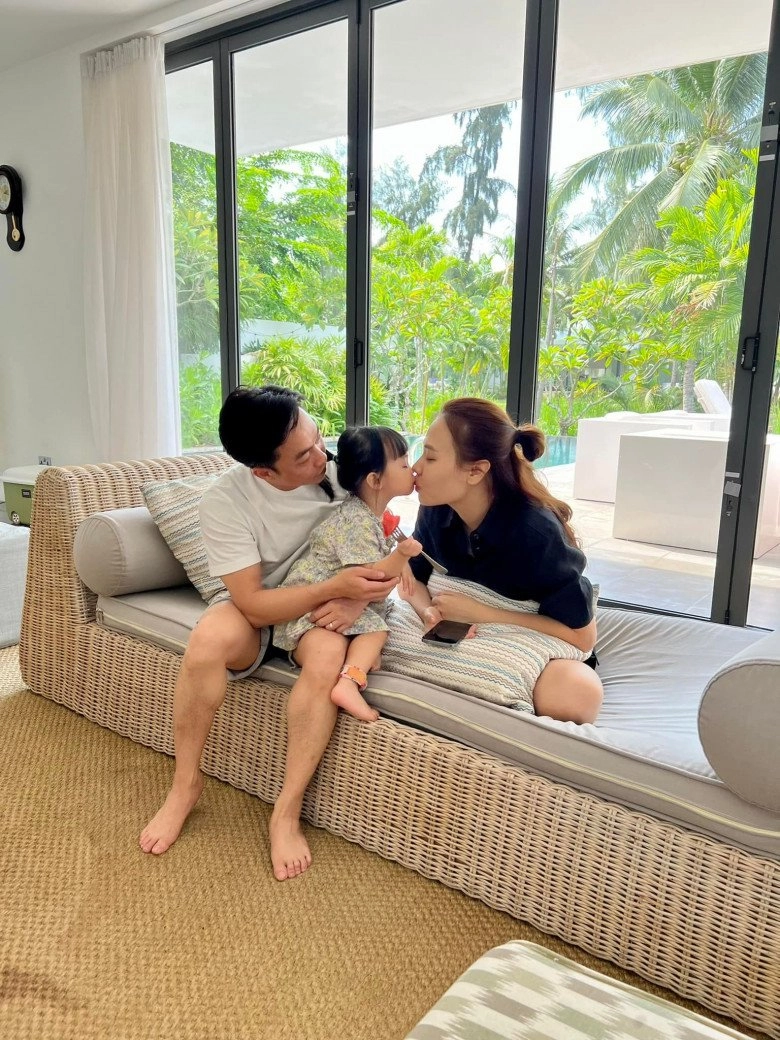 Đợi 10 năm mới có thêm ái nữ cường đôla liên tục tặng quà con đàm thu trang trị giá cả gia tài - 8