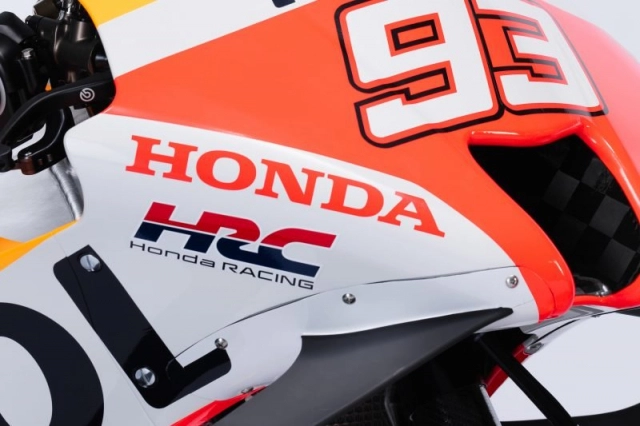 Đội đua repsol honda motogp 2022 lộ diện với ngoại hình hoàn toàn mới - 4