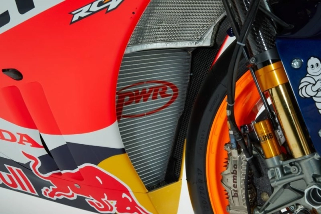 Đội đua repsol honda motogp 2022 lộ diện với ngoại hình hoàn toàn mới - 5