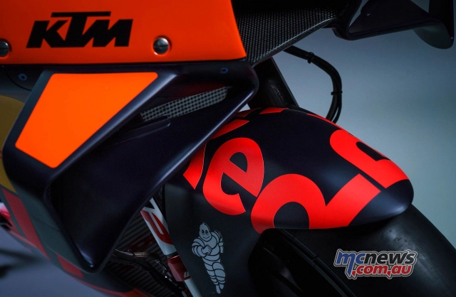Đội đua tech3 ktm factory racing ra mắt và sẵn sàng chiến đấu motogp 2021 - 11