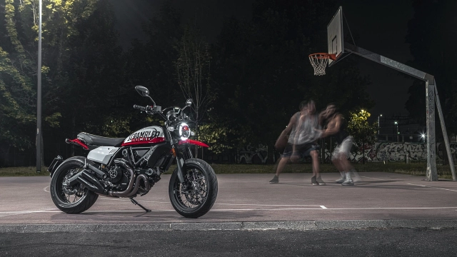 Đội hình ducati scrambler tại ấn độ được bổ sung scrambler urban motard 2022 - 2