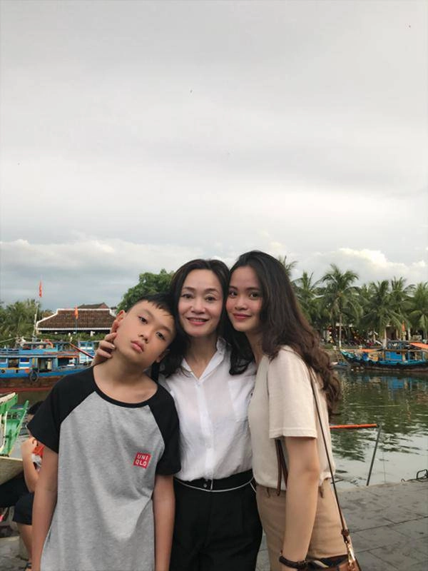 Đời thực của quách thu phương - mẹ hạ lam phim đấu trí chồng tâm lý con cái nếp tẻ đủ đầy - 3