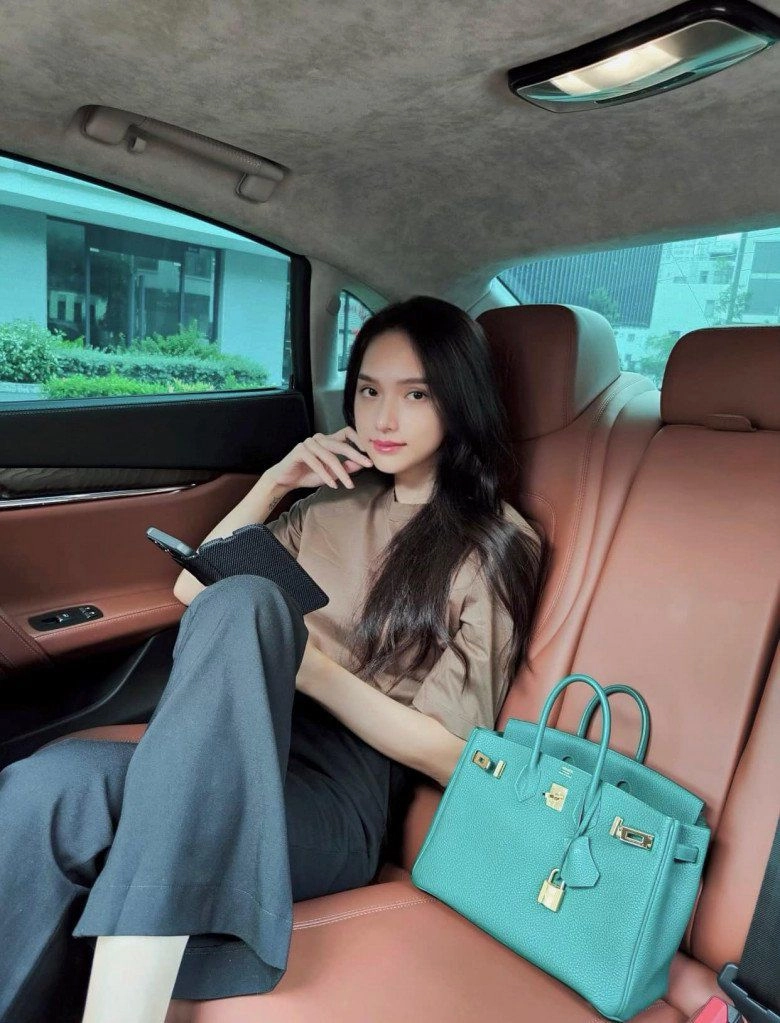 Đón sinh nhật thứ 60 mẹ chồng tương lai của hương giang xách túi tiền tỷ - 12