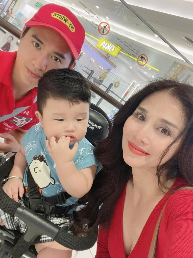 Đóng chung phim bị trai kém 8 tuổi cưa đổ thảo trang tiếng sét trong mưa có con viên mãn - 14
